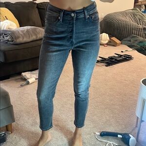 Levi's Charcoal Black Wedgie Skinny Ankle Cropped Jeans with Modern Fit